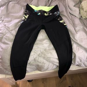 black leggings w patterns